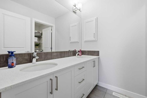 151 Crestridge Hill Sw, Calgary, AB 