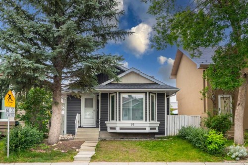 92 Martinwood Road Ne, Calgary, AB - Outdoor