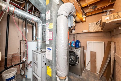92 Martinwood Road Ne, Calgary, AB - Indoor