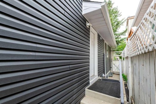 92 Martinwood Road Ne, Calgary, AB - Outdoor