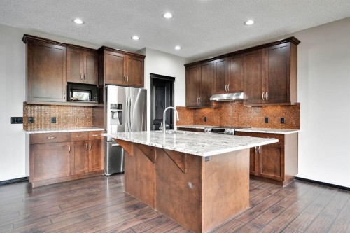 109 Pantego Terrace Nw, Calgary, AB - Indoor Photo Showing Kitchen With Upgraded Kitchen