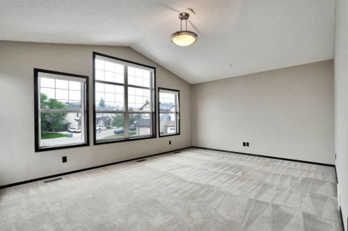 109 Pantego Terrace Nw, Calgary, AB - Indoor Photo Showing Other Room