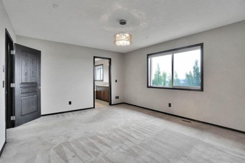 109 Pantego Terrace Nw, Calgary, AB - Indoor Photo Showing Other Room