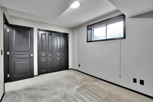 109 Pantego Terrace Nw, Calgary, AB - Indoor Photo Showing Other Room