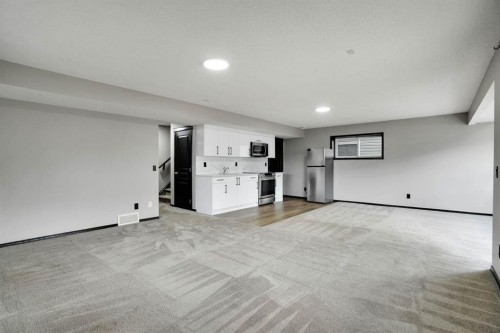 109 Pantego Terrace Nw, Calgary, AB - Indoor