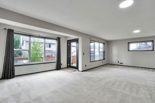 109 Pantego Terrace Nw, Calgary, AB - Indoor Photo Showing Other Room