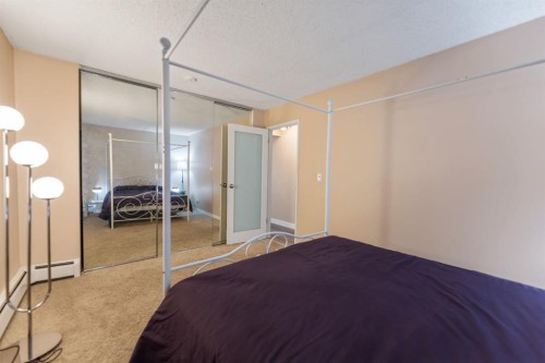 4-1607 26 Avenue Sw, Calgary, AB - Indoor Photo Showing Bedroom