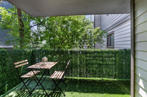 4-1607 26 Avenue Sw, Calgary, AB - Outdoor With Exterior