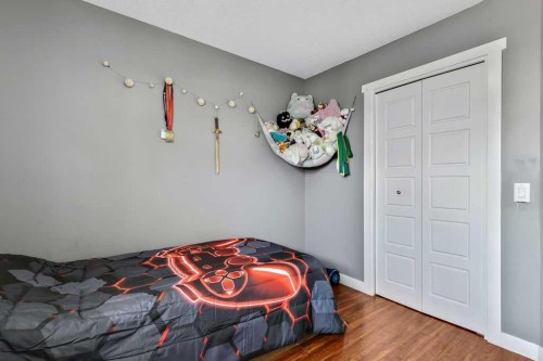 44 Falwood Crescent Ne, Calgary, AB - Indoor Photo Showing Bedroom