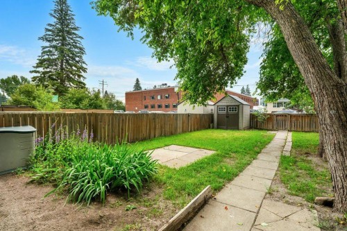 B-6120 33 Avenue Nw, Calgary, AB - Outdoor