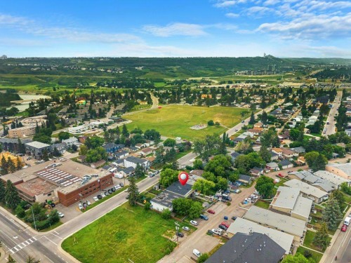 B-6120 33 Avenue Nw, Calgary, AB - Outdoor With View