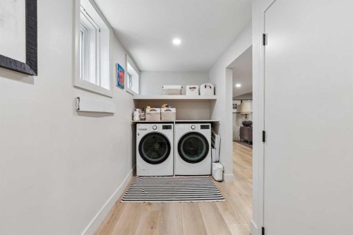 1414A 8 Avenue Se, Calgary, AB - Indoor Photo Showing Laundry Room