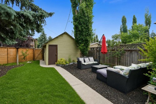 1414A 8 Avenue Se, Calgary, AB - Outdoor
