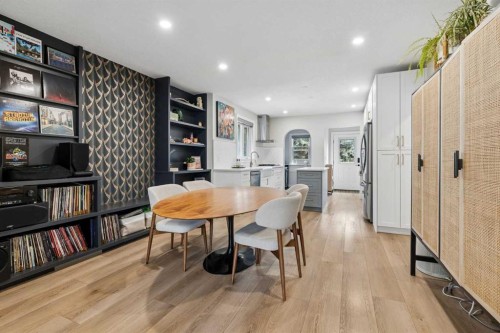 1414A 8 Avenue Se, Calgary, AB - Indoor Photo Showing Dining Room