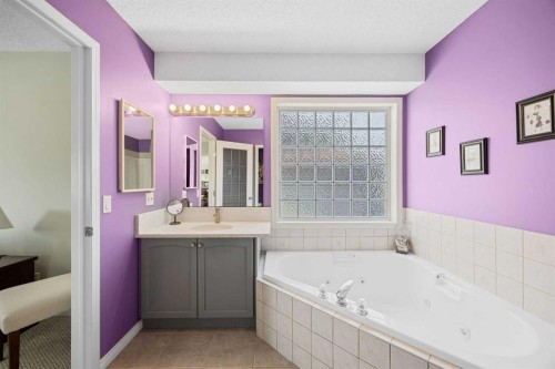 354 West Creek Springs, Chestermere, AB - Indoor Photo Showing Bathroom