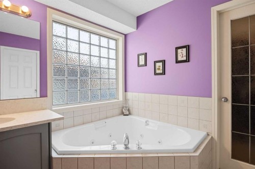 354 West Creek Springs, Chestermere, AB - Indoor Photo Showing Bathroom
