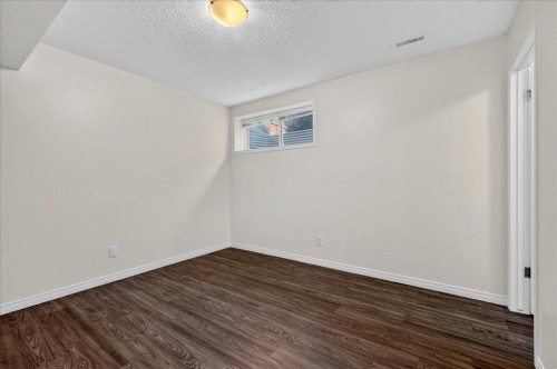 24 Auburn Meadows Green Se, Calgary, AB - Indoor Photo Showing Other Room