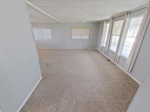 4809 52 Street, Stavely, AB - Indoor Photo Showing Other Room