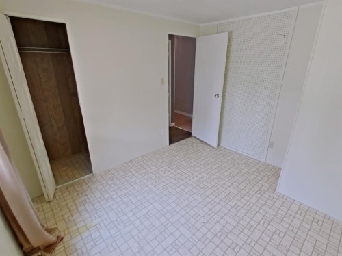 4809 52 Street, Stavely, AB - Indoor Photo Showing Other Room