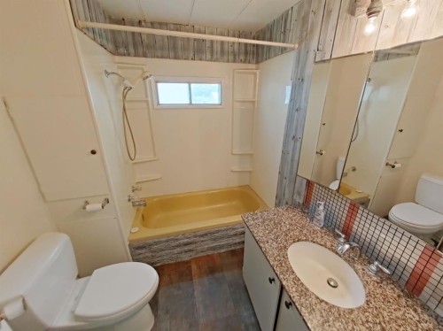 4809 52 Street, Stavely, AB - Indoor Photo Showing Bathroom