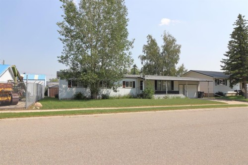 4809 52 Street, Stavely, AB - Outdoor