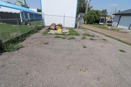 4809 52 Street, Stavely, AB - Outdoor