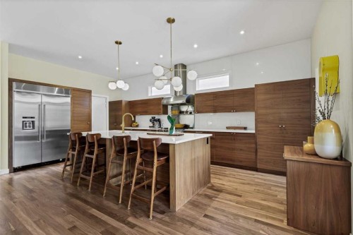 2330 7 Avenue Nw, Calgary, AB - Indoor Photo Showing Kitchen With Upgraded Kitchen