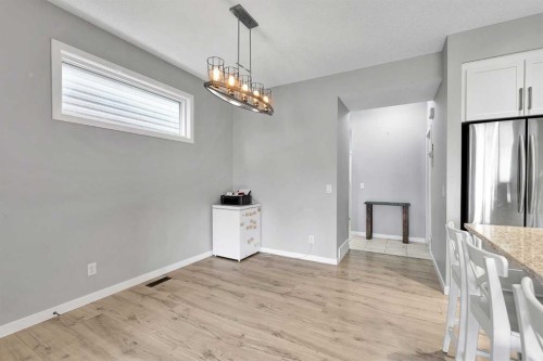75 Evanscrest Way Nw, Calgary, AB - Indoor Photo Showing Other Room