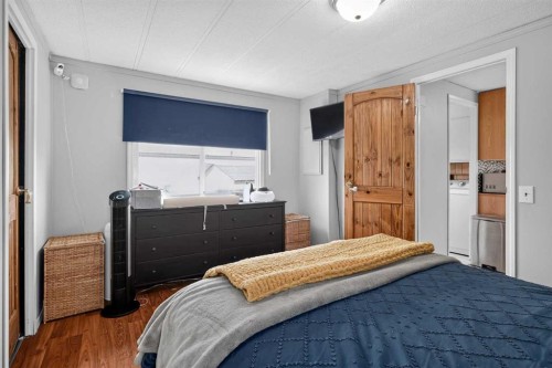 913 Spring Haven Court Se, Airdrie, AB - Indoor Photo Showing Bedroom