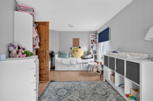913 Spring Haven Court Se, Airdrie, AB - Indoor Photo Showing Bedroom