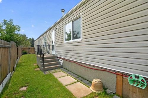 913 Spring Haven Court Se, Airdrie, AB - Outdoor With Exterior