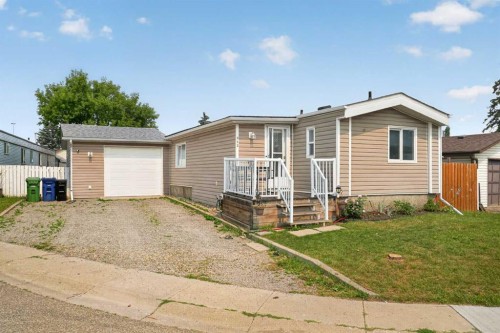 913 Spring Haven Court Se, Airdrie, AB - Outdoor