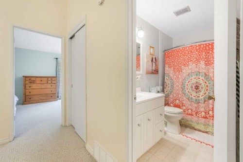 70 Brae Glen Lane Sw, Calgary, AB - Indoor Photo Showing Bathroom