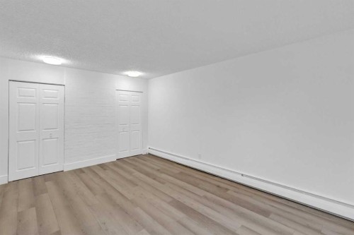 104-6919 Elbow Drive Sw, Calgary, AB - Indoor Photo Showing Other Room