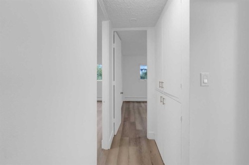 104-6919 Elbow Drive Sw, Calgary, AB - Indoor Photo Showing Other Room
