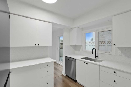 104-6919 Elbow Drive Sw, Calgary, AB - Indoor Photo Showing Kitchen