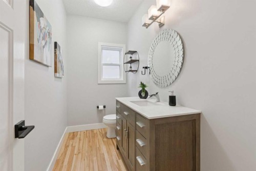 1826 Baywater Street Sw, Airdrie, AB - Indoor Photo Showing Bathroom