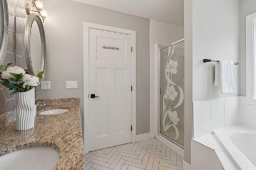 1826 Baywater Street Sw, Airdrie, AB - Indoor Photo Showing Bathroom