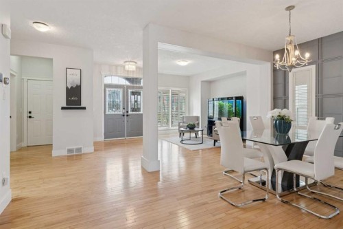 1826 Baywater Street Sw, Airdrie, AB - Indoor Photo Showing Dining Room