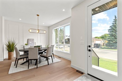8140 47 Avenue Nw, Calgary, AB - Indoor Photo Showing Dining Room