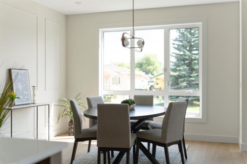 8140 47 Avenue Nw, Calgary, AB - Indoor Photo Showing Dining Room