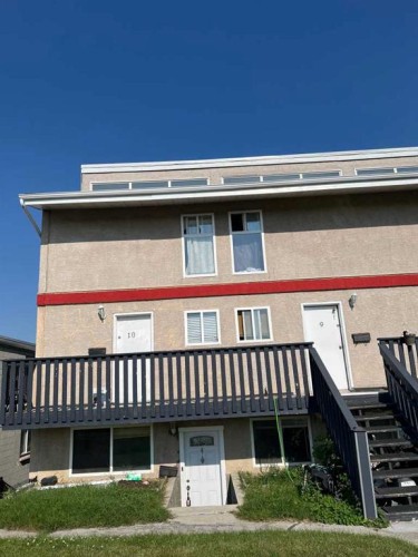 4-3726 Centre Street NE Calgary, AB T2E 2Y3