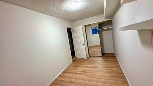 4-3726 Centre Street Ne, Calgary, AB - Indoor Photo Showing Other Room