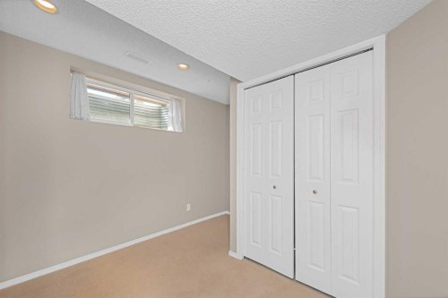 169 Everstone Drive Sw, Calgary, AB - Indoor Photo Showing Other Room