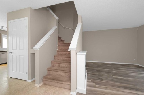 169 Everstone Drive Sw, Calgary, AB - Indoor Photo Showing Other Room
