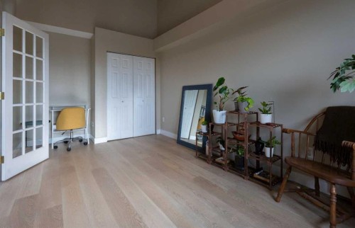605-1900 25A Street Sw, Calgary, AB - Indoor