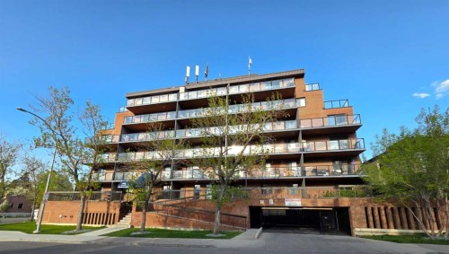 605-1900 25A Street Sw, Calgary, AB - Outdoor