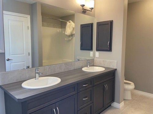 71 Cornerstone Passage Ne, Calgary, AB - Indoor Photo Showing Bathroom