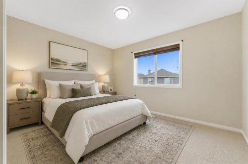 29 Royal Birkdale Drive Nw, Calgary, AB - Indoor Photo Showing Bedroom