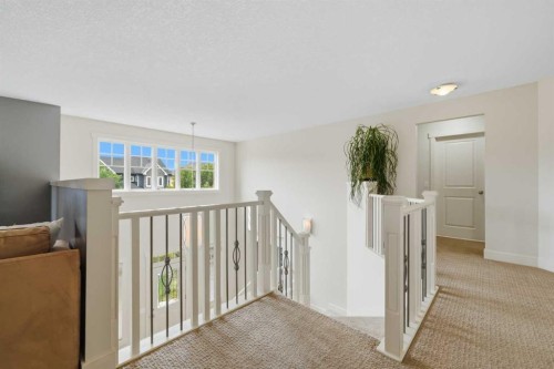 8216 9 Avenue Sw, Calgary, AB - Indoor Photo Showing Other Room